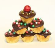 mini chocolate muffins - Chocolate fudge cake mini muffins with rich dark chocolate ganache topping
